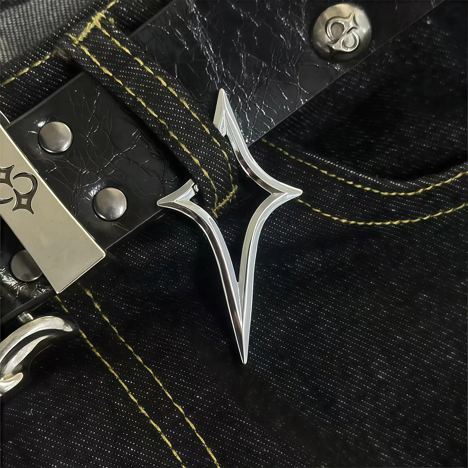 Y2K Punk Star ovale essentiel icône mousqueton porte-clés en forme de hache alpinisme voiture porte-clés gothique sac à dos décor mode coréenne