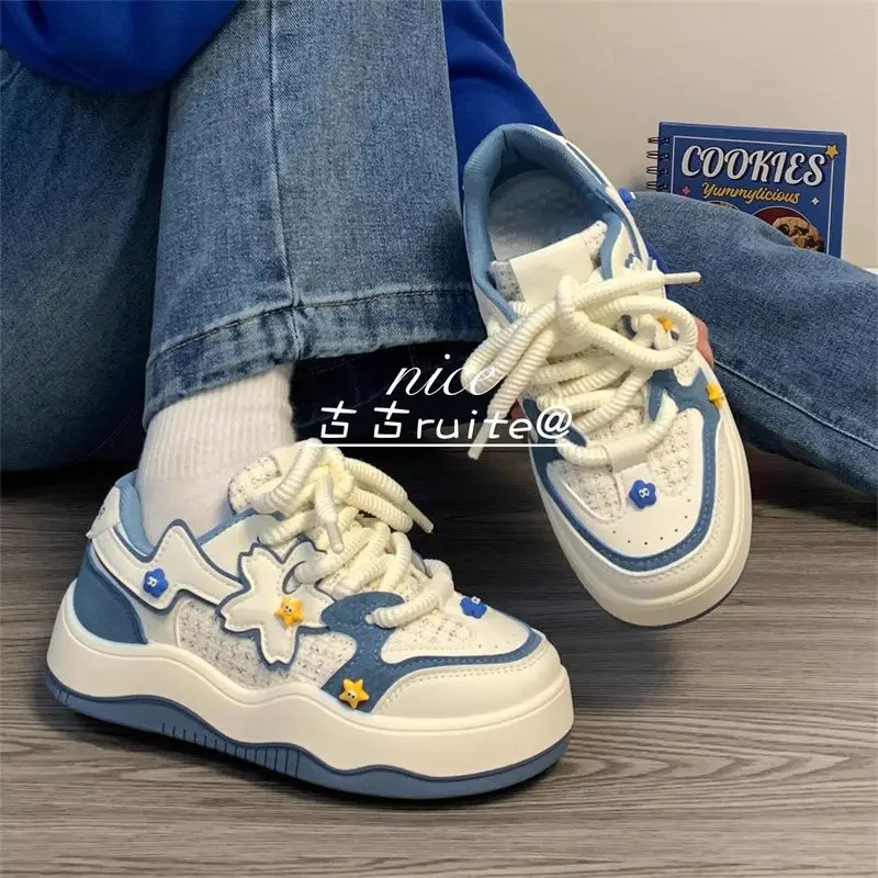 Sepatu Kawaii wanita, sneaker Platform biru gaya Korea tenis sekolah datar Vintage lucu olahraga musim semi musim panas