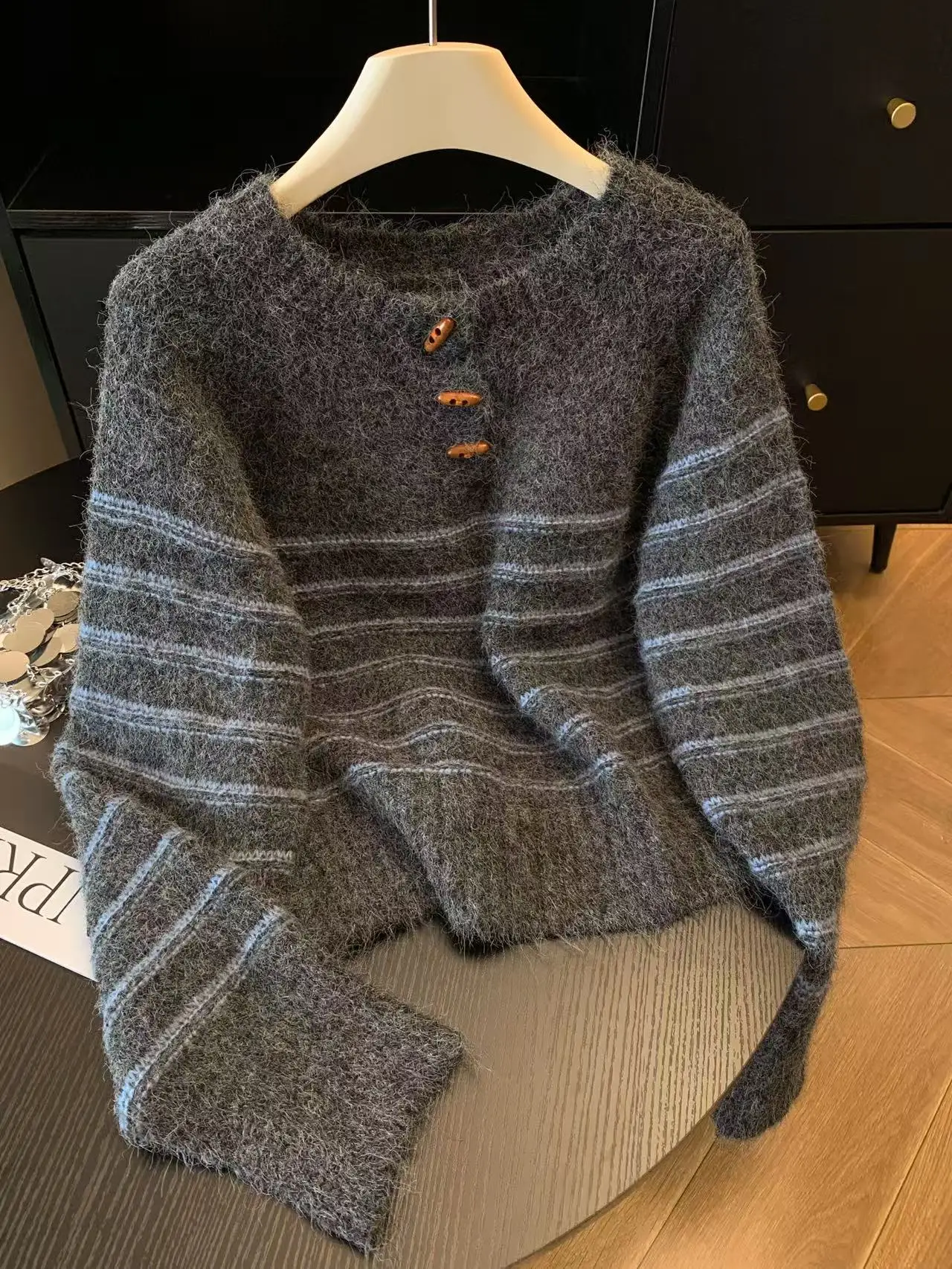 

Женский вязаный свитер в контрастную полоску с круглым вырезом, модные женские осенние вязаные топы с длинными рукавами для молодых девушек