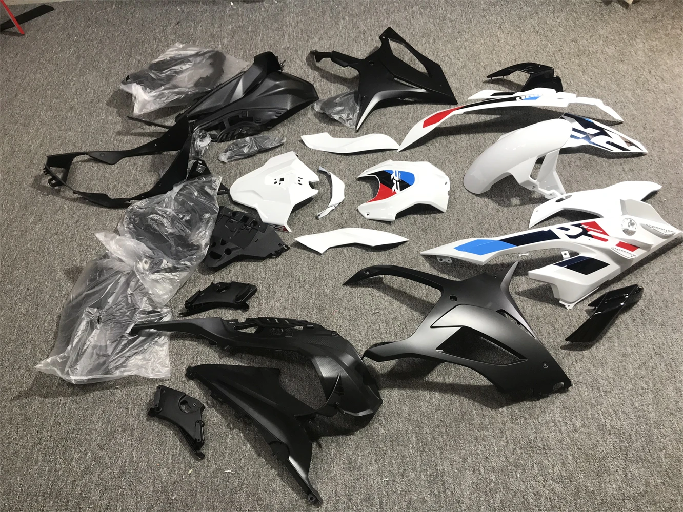 For S1000RR S1000 RR 2023-2024 Fairing Motorcycle Set Body Kit Decoration Plastic Guard Plate Accessories Shell