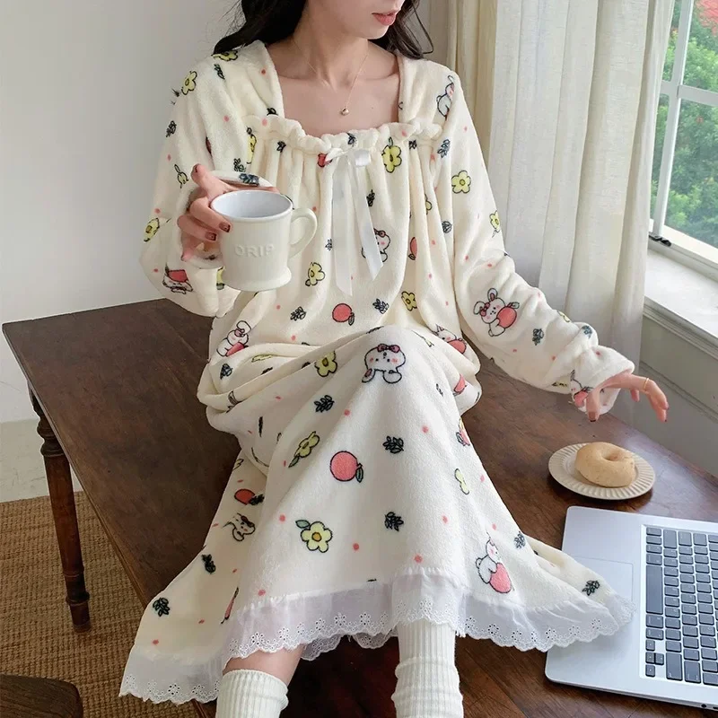 Plus Size Flannel Pajamas Women\'s Autumn and Winter Sweet Cartoon Long-sleeved Nightgown Thickened Winter Warm Student Sleepwear