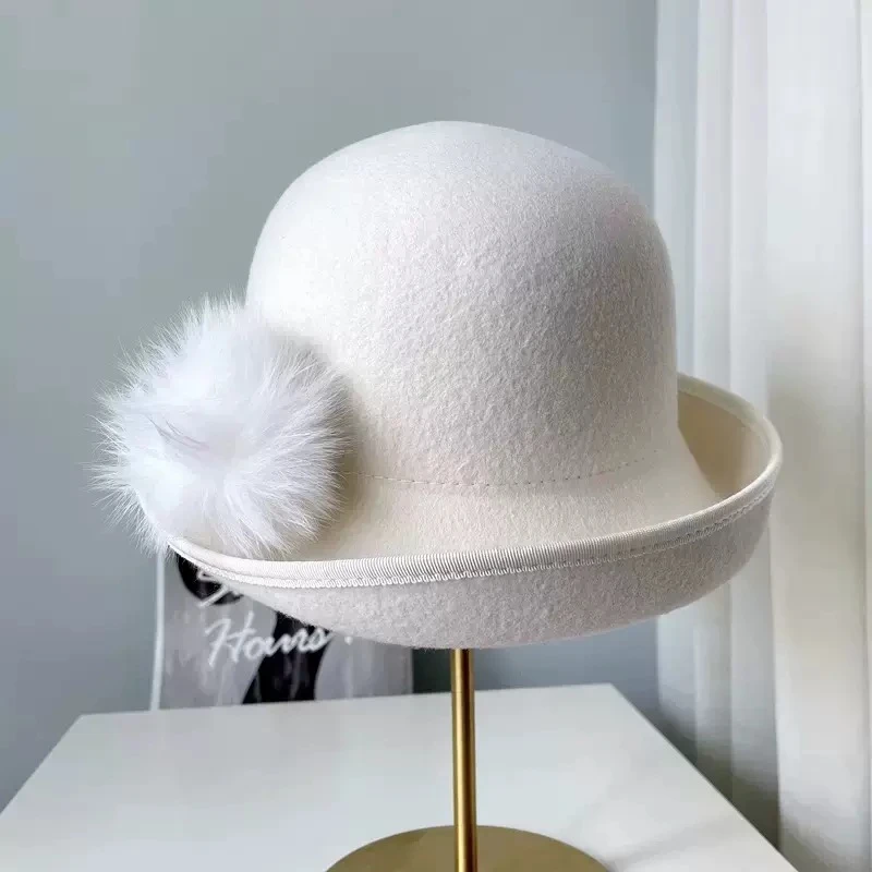 

Women's Autumn/Winter French Style Beret - Elegant Wool Hat (54-58cm) with Round Top, Pom-pom & Curved Brim