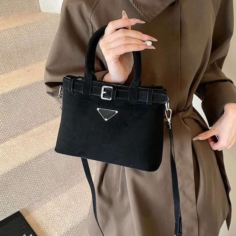 

Anti-Theft RFID Crossbody Bag Women's Travel Security Handbag Ladies Water-Resistant Messenger Purse With USB Port