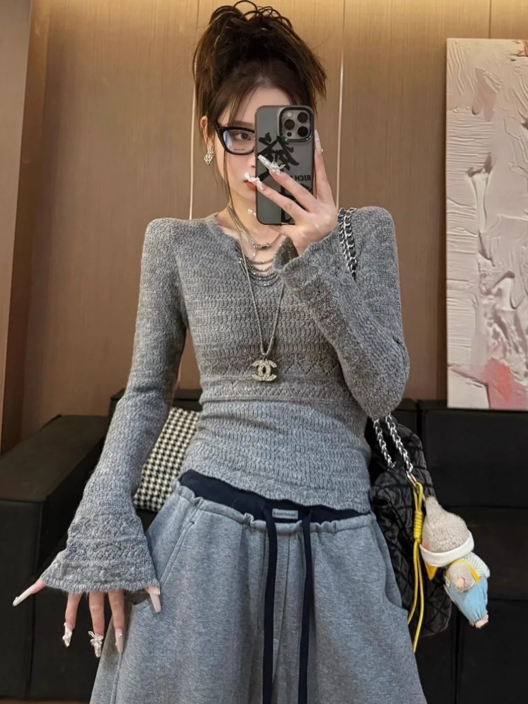 

Elegant V-neck Long Sleeve Knitted Sweater Women's Base Layer Beaded Casual Style Fashionable Grey Top for Spring 2026