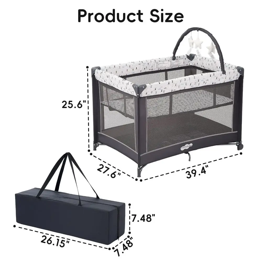 Kompakter Laufstall mit gepolstertem Boden und Playbar mit Plüschtieren