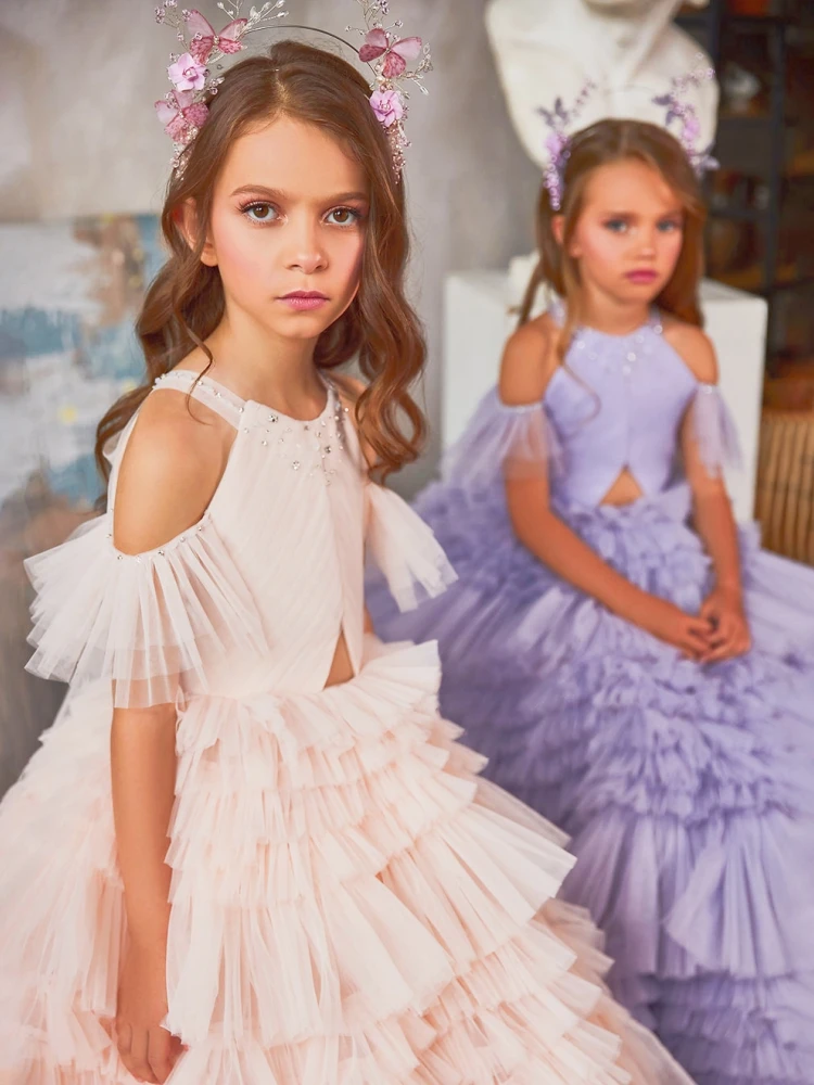 

Elegant Flower Girl Dress Princess Ball First Communion Gowns Gorgeous Sleeveless Tulle Lace Layered Kids Birthday Gift Lovely