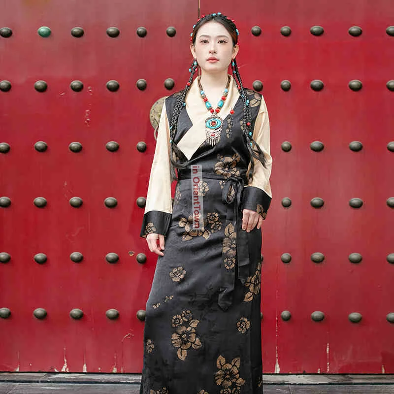 BHUTAN DRESS FEMALE: What It Really Feels Like to Wear This Traditional  Tibetan-Inspired Garment for Performance and Cultural Events