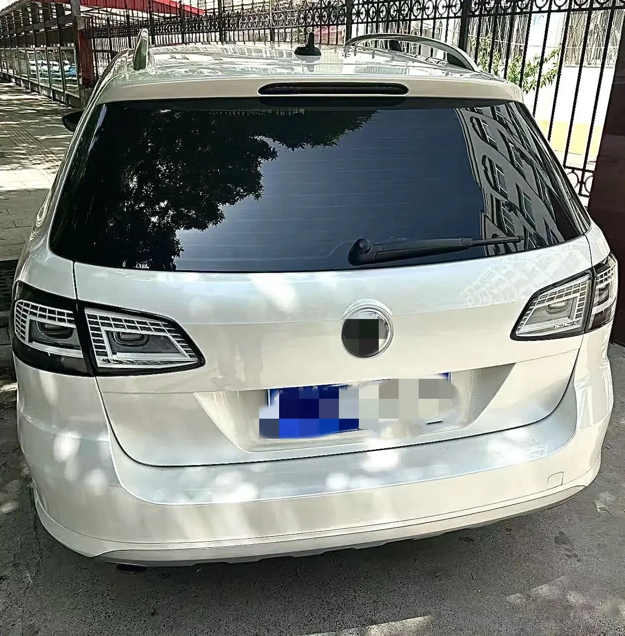 A Set Clear Taillights For Volkswagen PASSAT B7 Transparent Taillights Venom Series Rear Light
