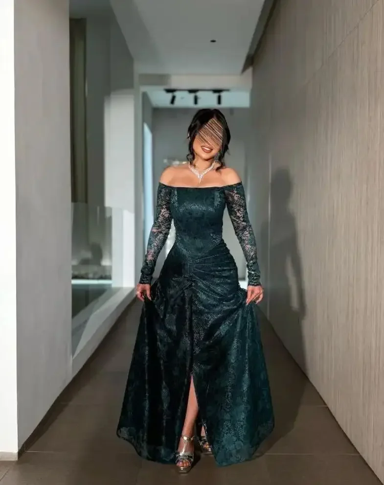 

Aunber Luxury Emerald Green All-Over Lace Evening Dresses Off-Shoulder Ruched Mermaid Gown With High Slit For Prom & Gala