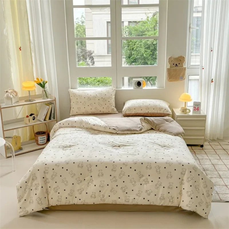 Luxurious Quilted Comforter Duvet Insert with Corner Tabs - Soft,Soft and warm cotton products, Machine Washable for