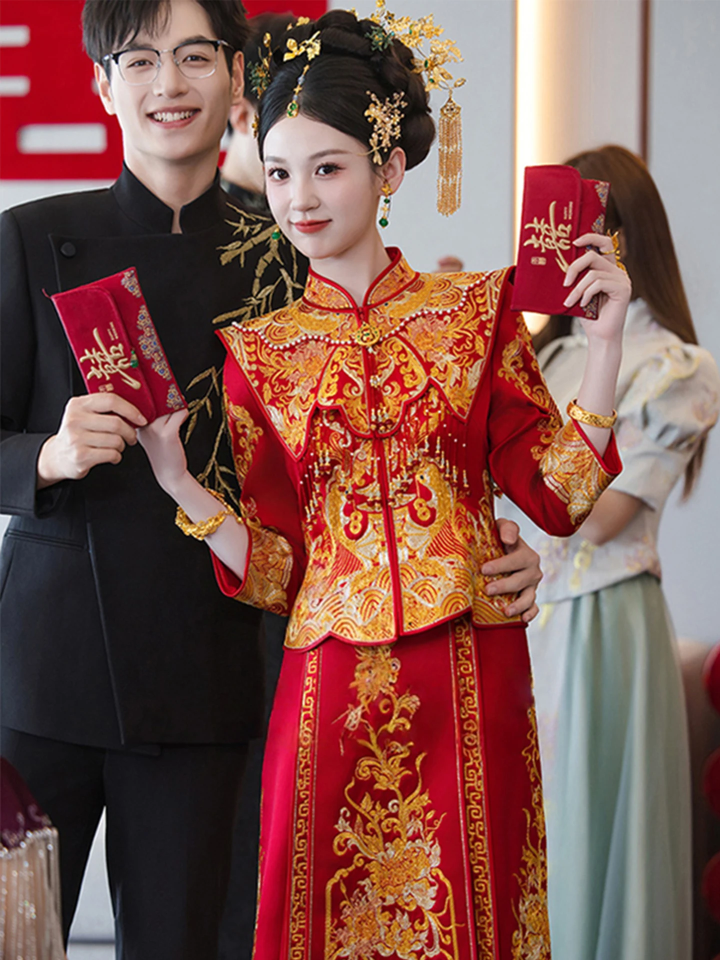 

Slimming Chinese Sle Wedding Dr Wedding Gown with awl Dragon And Phoenix Design for Wedding And Banquet