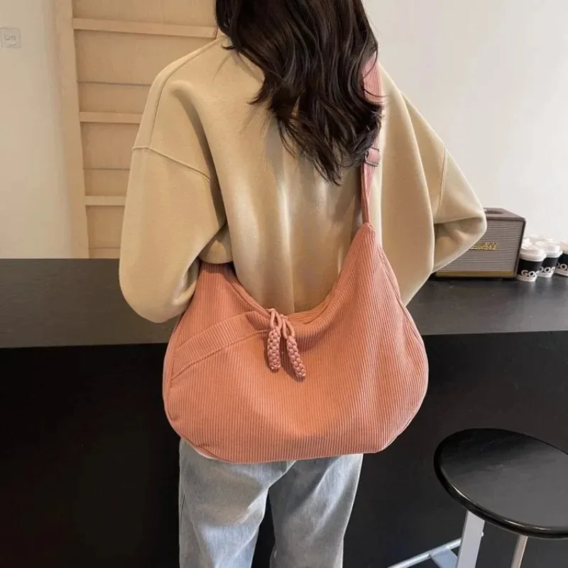 

Casual Corduroy High-capacity Commute Shoulder Bags 2025 Autumn New Fashion Solid Color Versatile Practical Crossbody Bags