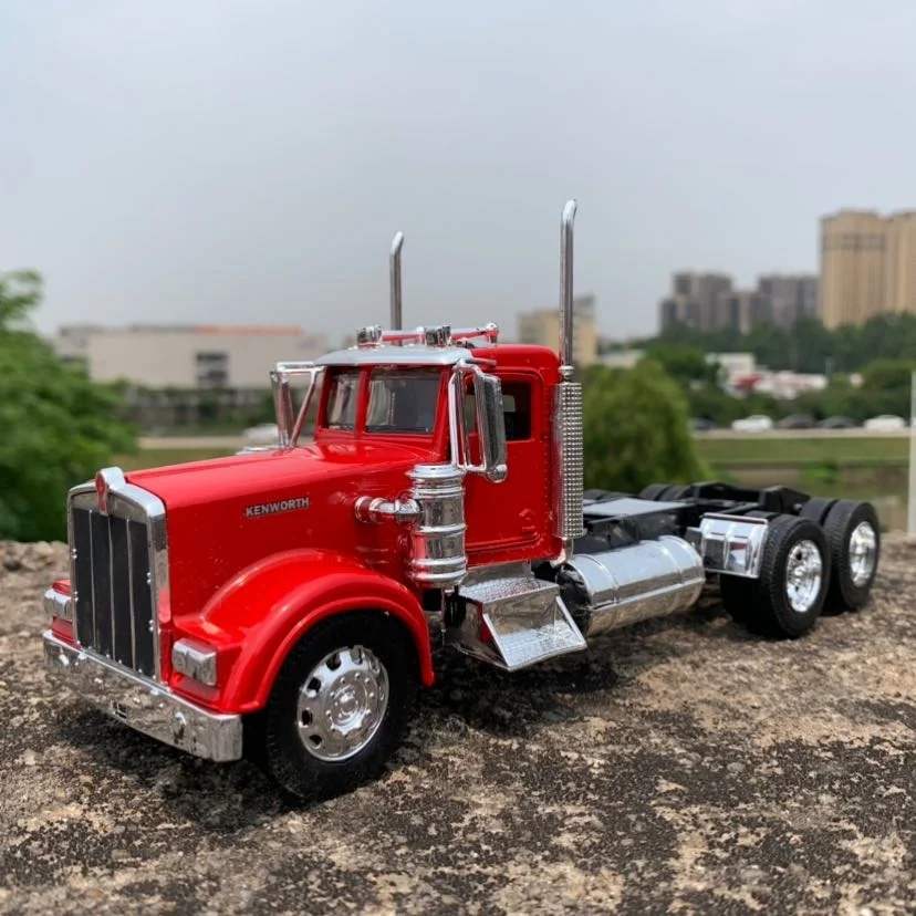 Red New Special Die Casting Metal 1/32 American Heavy Truck Model Refit Long 26cm Furniture Collection Toys For Children