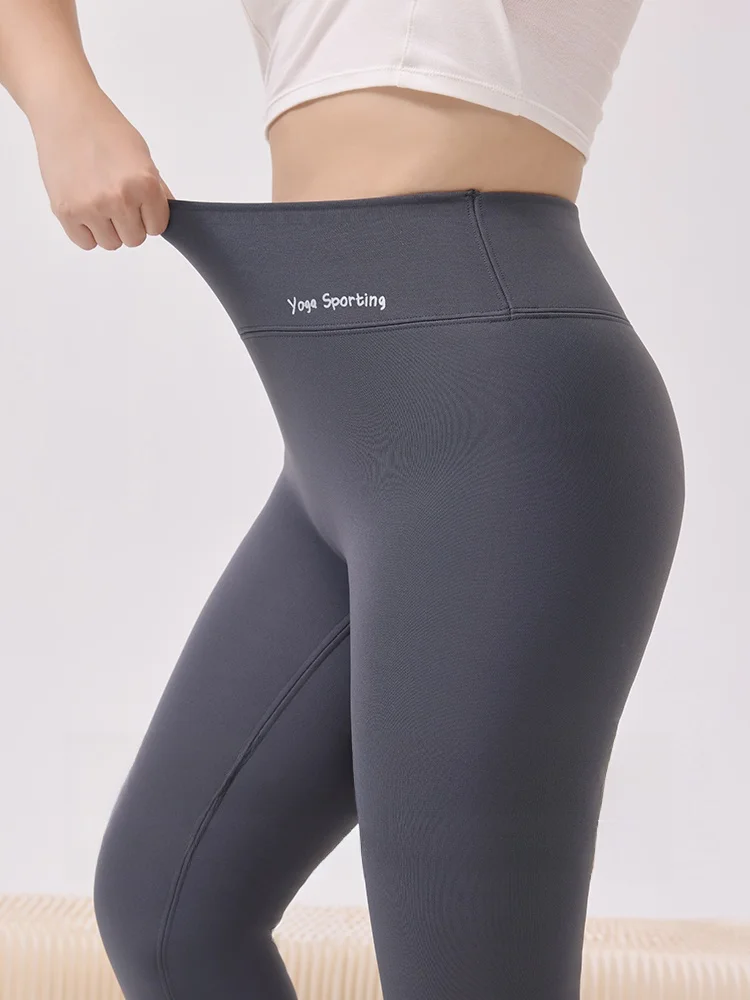 plus Size Sharkskin Yoga Pants Women's Autumn Winter Outerwear Non-Slip Fleece Lined Fat MM Base Layer Pants Fitness Scene