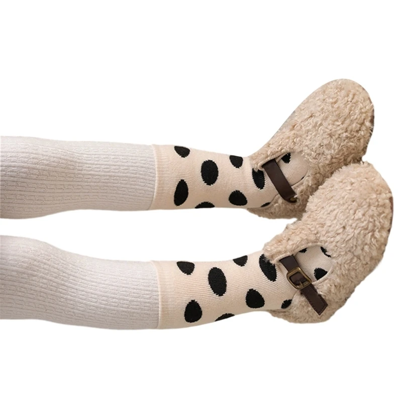 Comfortable Children's Thickened Cotton Socks Kids Warm Calf Length Socks Fashionable Infants Socks with Round Dot Decor