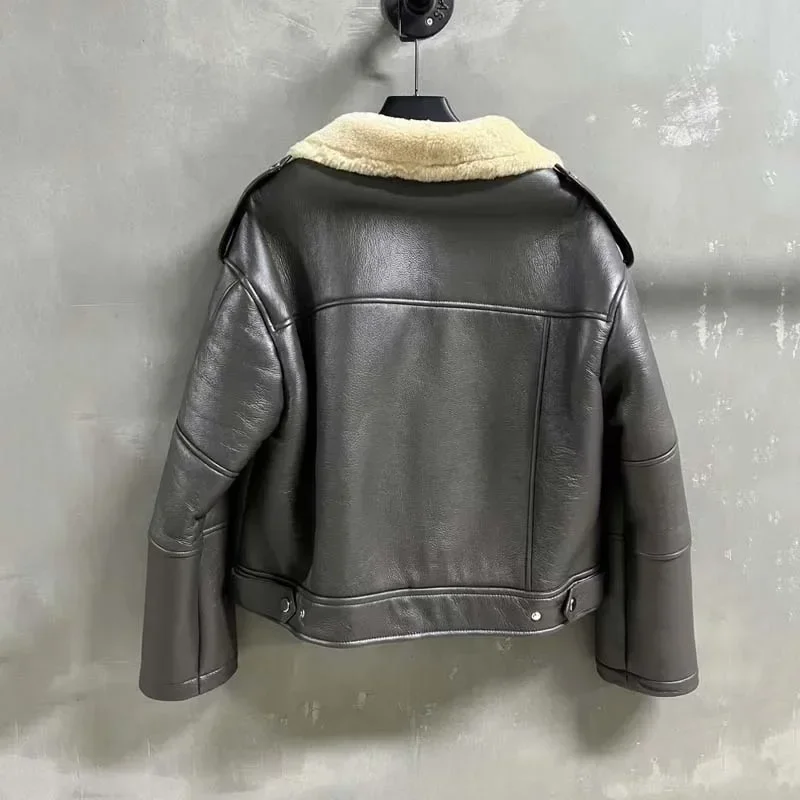 Manteau d'hiver pour femmes, Style Locomotive, veste courte en vraie fourrure de mouton avec col rabattu, épais et chaud, vêtements d'extérieur en fourrure de haute qualité