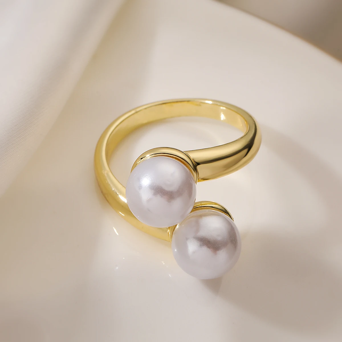 NEWBUY Delicate Gold Color Imitation Pearl Wedding Ring For Elegant Women