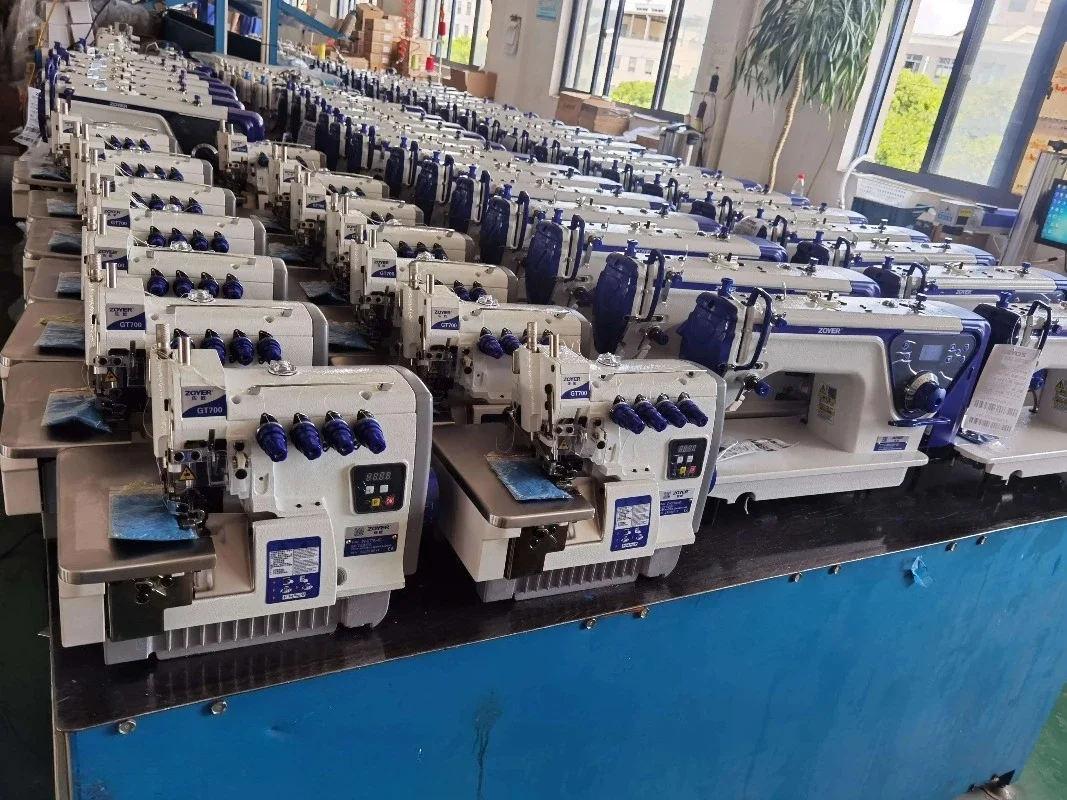 ZY-GT700-4D High Speed Direct Drive 4 Thread Cover Stitch Overlock Industrial Sewing Machine