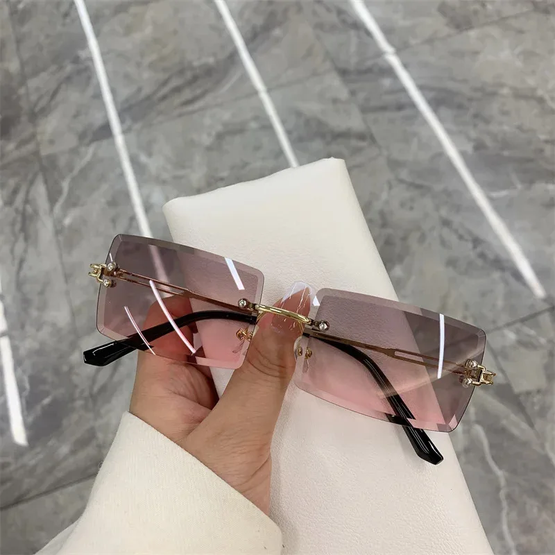 FRESHGUY Fashion Sunglasses For Women Rimless Frameless Rectangle Shades Gradient UV400 Summer Traveling Sun Glasses For Womenn