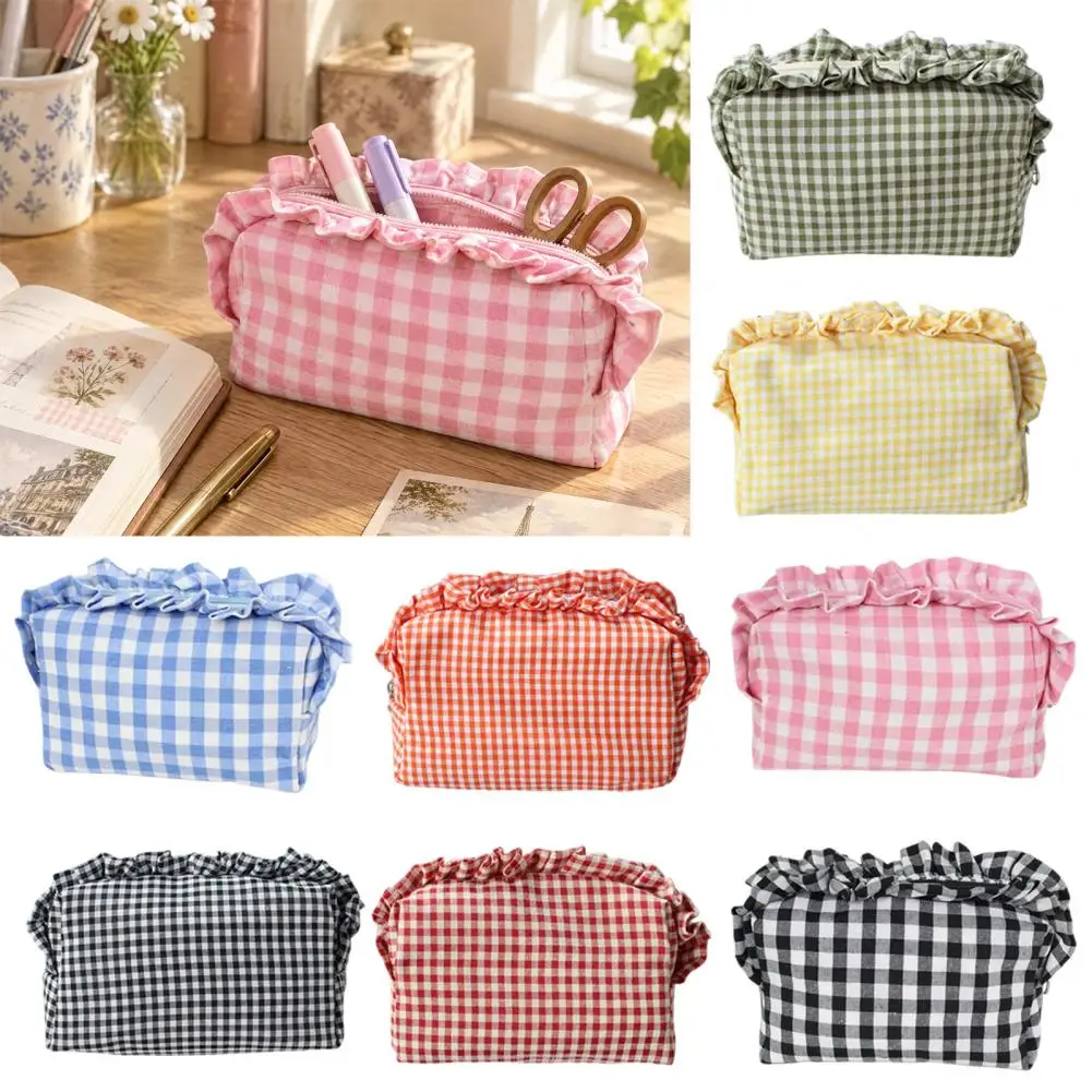 Small Ruffled Grids Makeup Pouch Travel Cosmetic Organizer Bag Zippered Travel Storage Pouch for Toiletries Beauty Accessories