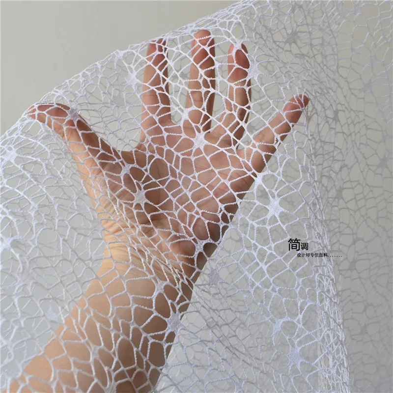 

Прозрачная сетчатая ткань с вырезами, черно-белая, для декора, модный дизайнерский материал для шитья