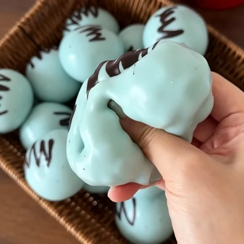 Knuspriger Brownie-Eiscreme-Ball, Quetschbares Stressabbau-Fidget-Spielzeug, Knackige Quetschspielzeuge, Gefüllte Blöcke, ASMR Anti-Stress-Sensorik-Spielzeug – Detail 2