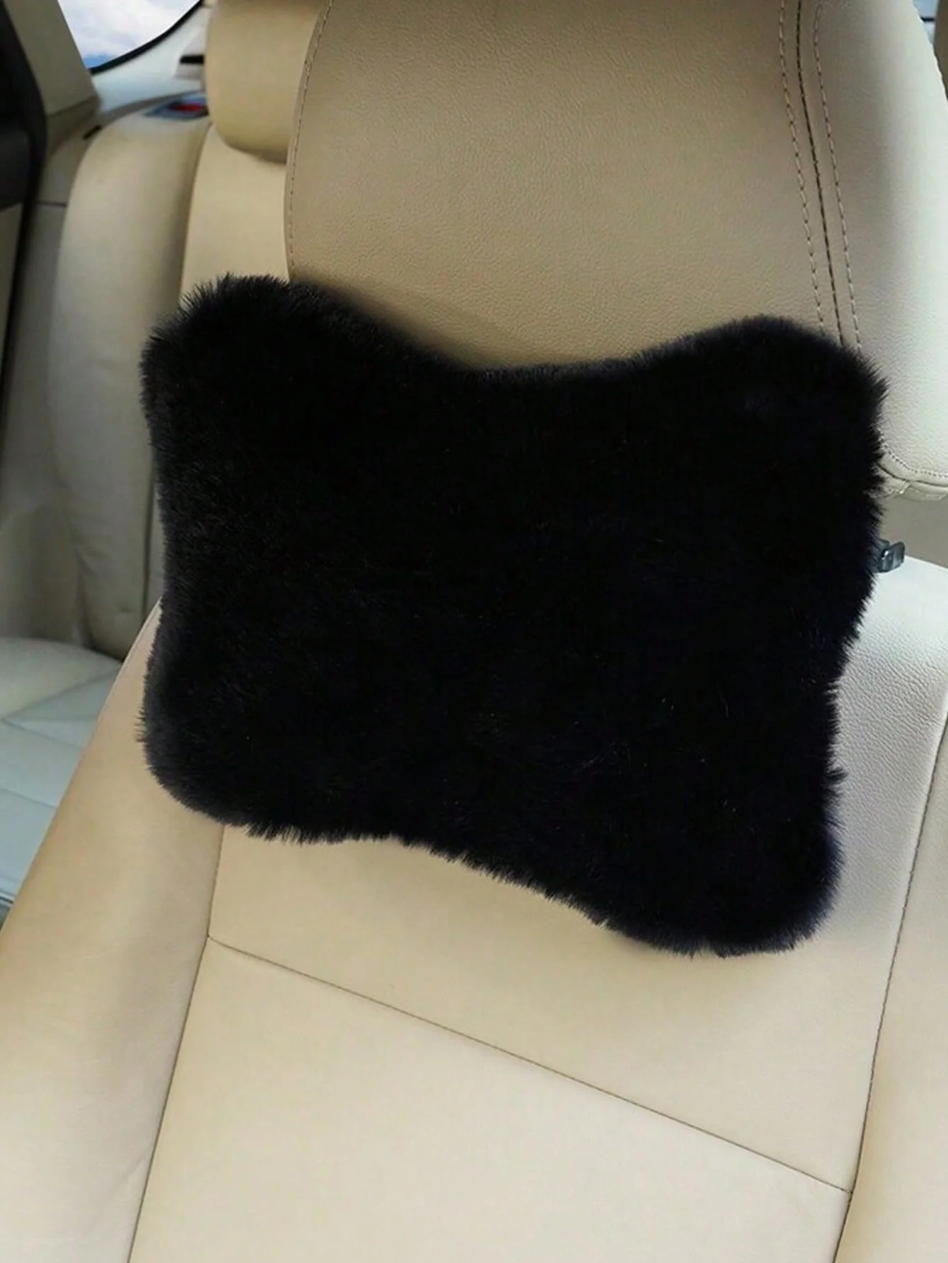 플러시 인조 토끼털 자동차 헤드레스트 베개 – 부드러운 목 지지 쿠션, 앞좌석 및 뒷좌석에 모두 적합, 고급스러운 편안함