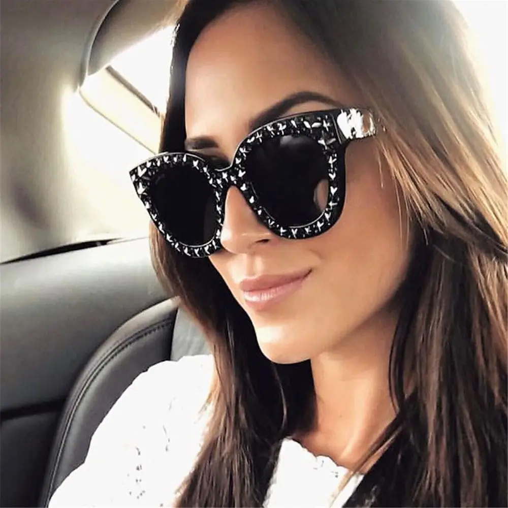 

Retro Rhinestone Frame Crystal Diamond Square Sunglasses Female Shades Women Sunglasses Oversized Sunglasses