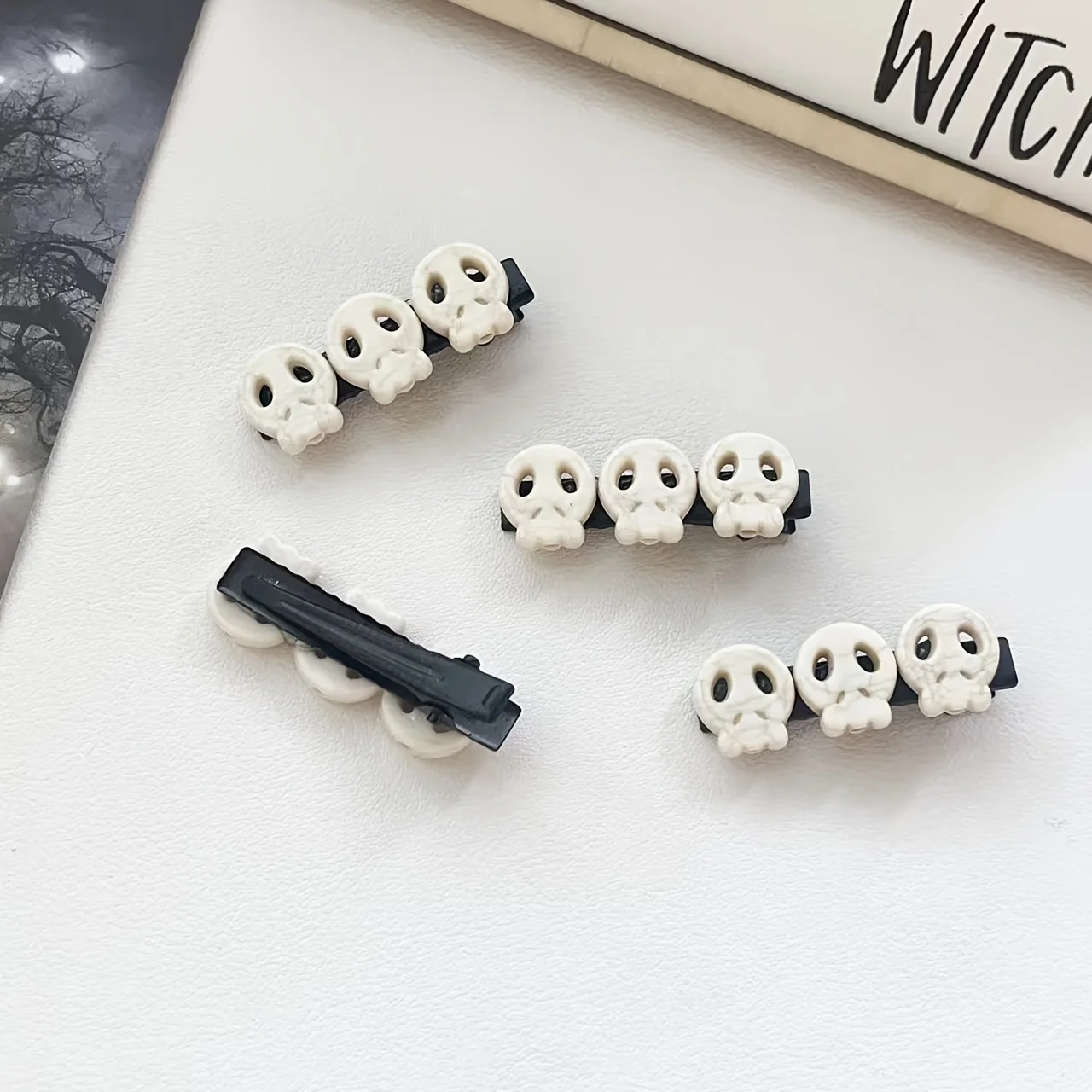 2/5pcs Skull Hair Clips,Matte Acrylic Halloween Hair Accessories,White Skull Design with Black Serrated Pattern,Hair Accessories view 2