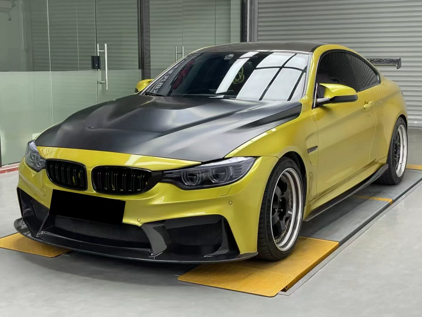 

Крышка двигателя подшерсток для BMW M3 M4 F80 F82, модифицированный новый стиль, совок для капота, автомобильные аксессуары