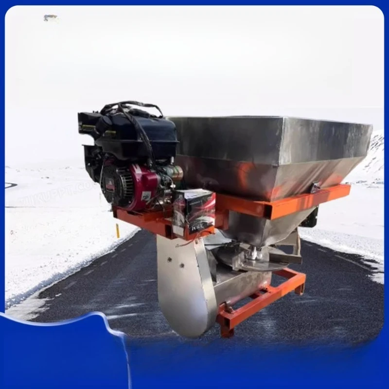 Spreading snow melting agent Vehicle-mounted municipal road snow melting machine Deicing salt sprayer