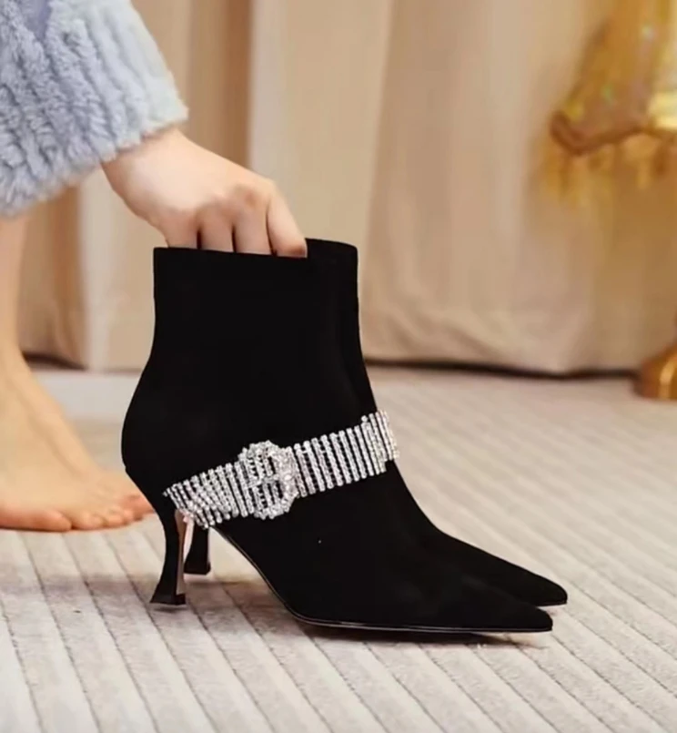 

Autumn Winter New Pointed Toe High Heels Shoes Women Rhinestone Chain Fashion Ankle Boots Suede Leather Elegant Botas