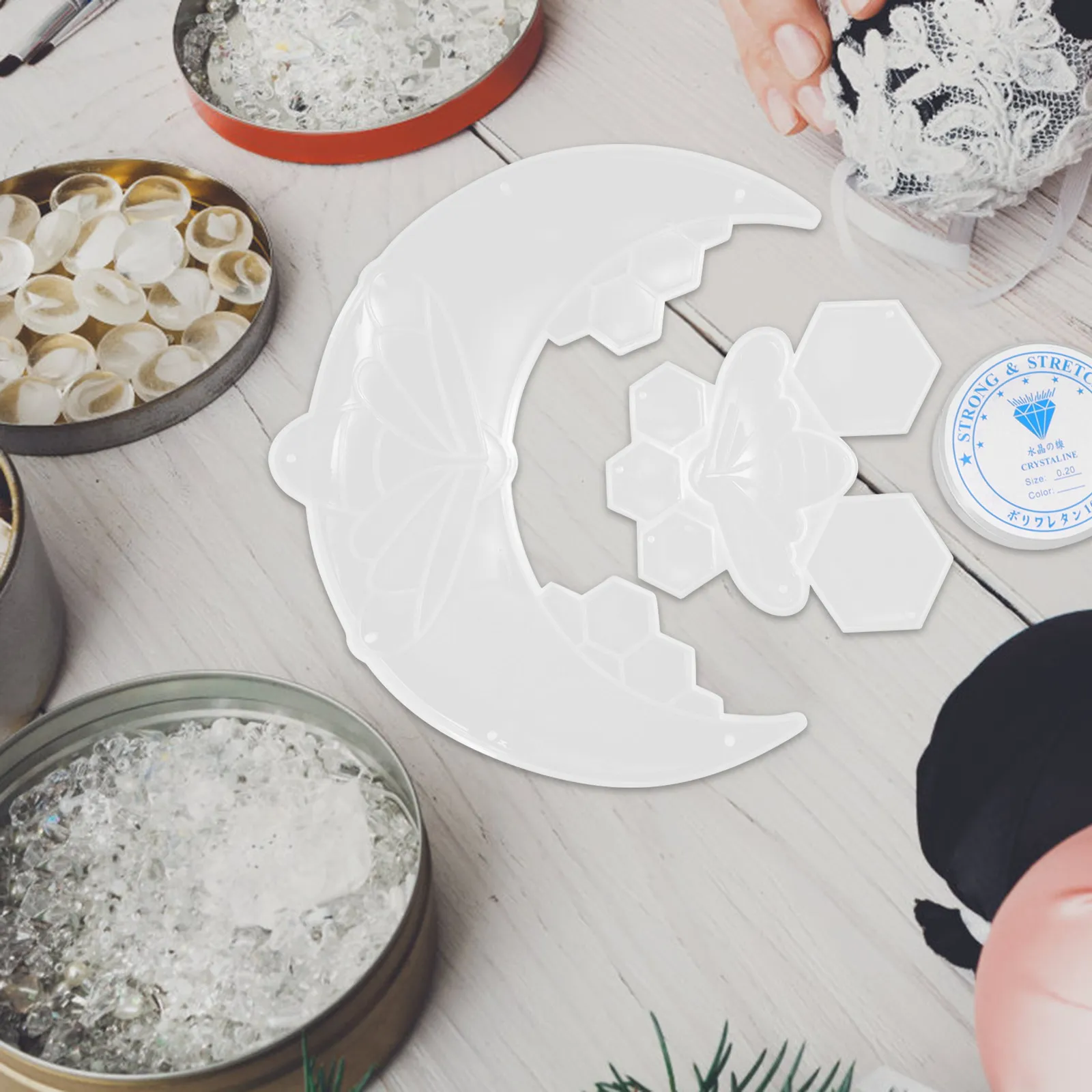 

1Set Resin Silicone Mold Moon Bee Shape DIY Pendant Casting Mold for Home Decor Craft Epoxy Art Craft Kit Supplies