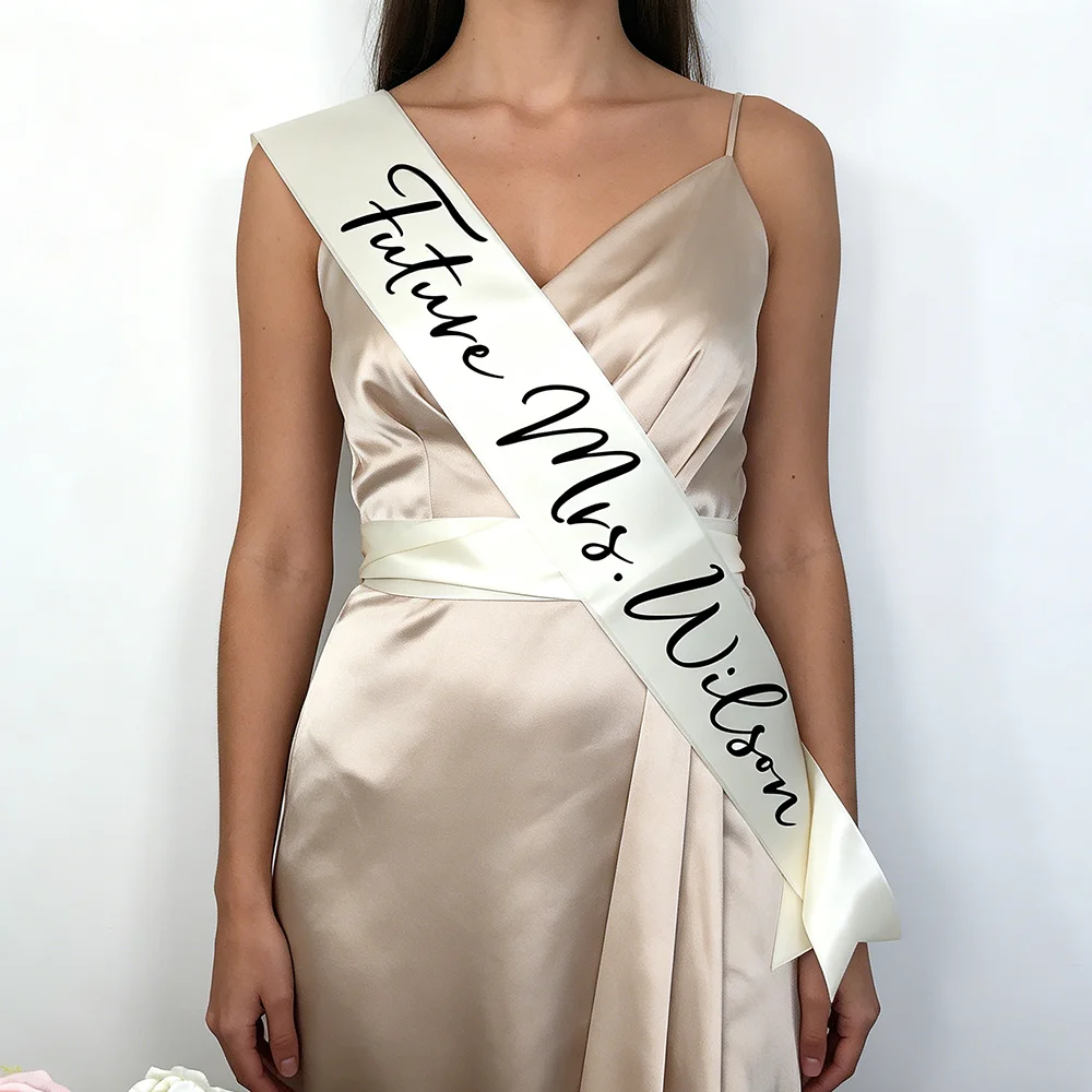 Bride Tribe Sash - Écharpe personnalisée 'Future Mrs' pour enterrement