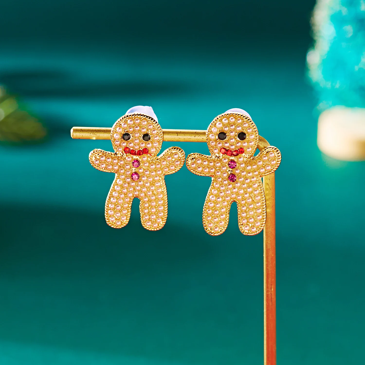 

Sweet Full Rhinestone Gingerbread Man Earrings for Women Cute Enamel Cane New Year Stud Earring Christmas Party Jewelry Gifts