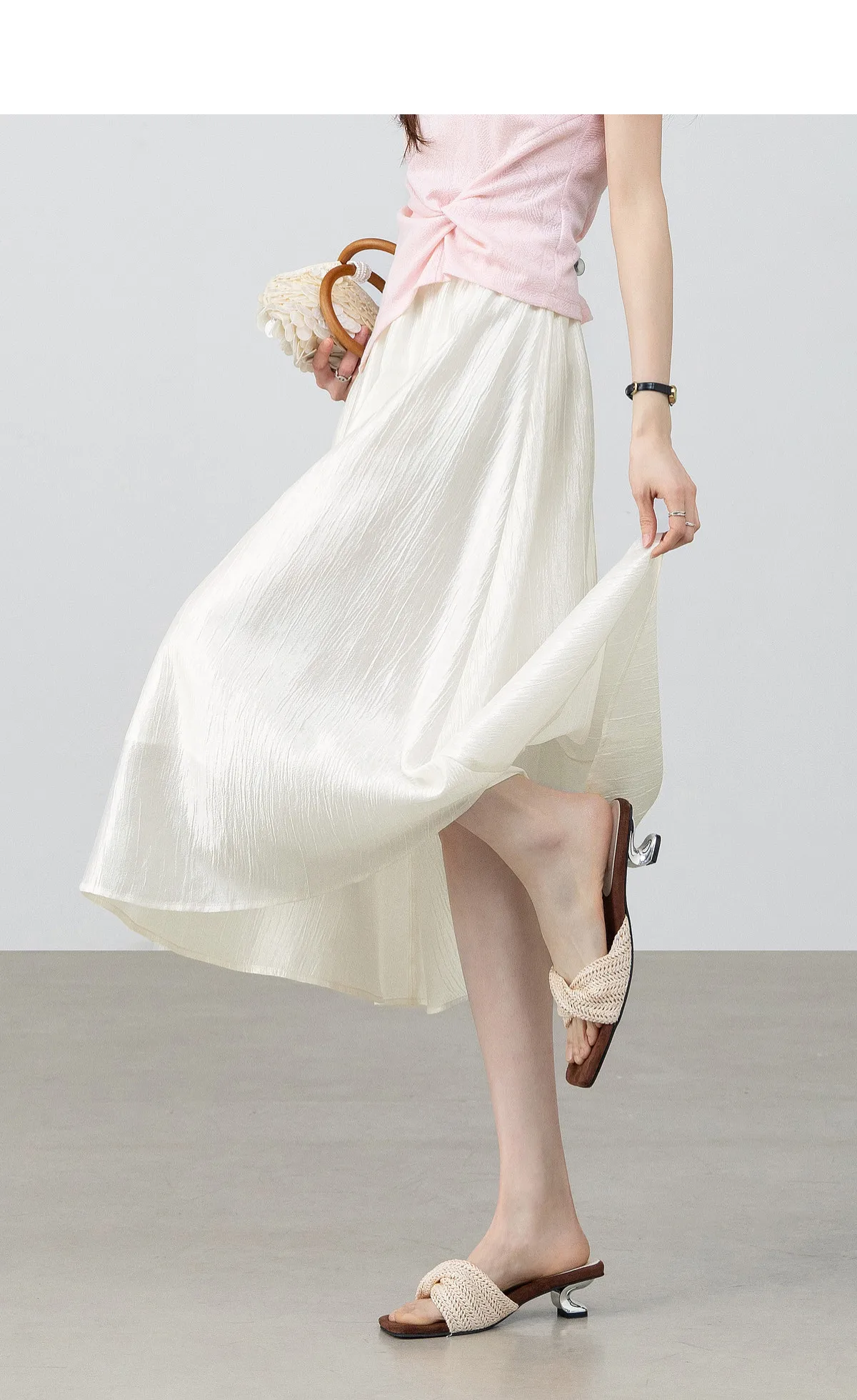 SENTUBILA Eleganter Satin-Plissee-Midirock für Damen, Sommer 2026, elastische Taille, glänzende Textur, fließender Rock für den Alltag 162QG6653 – Detail 14