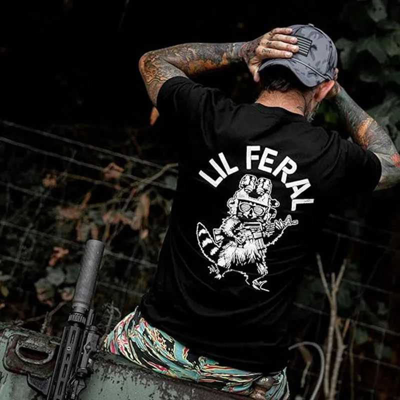 Herren-Grafik-T-Shirt – Lil Feral Raccoon – Athletic Fit Y2k Gym Tee Husband Neuheitsgeschenk Humor Lustige Fitness Streetwear-Kleidung – Detail 3