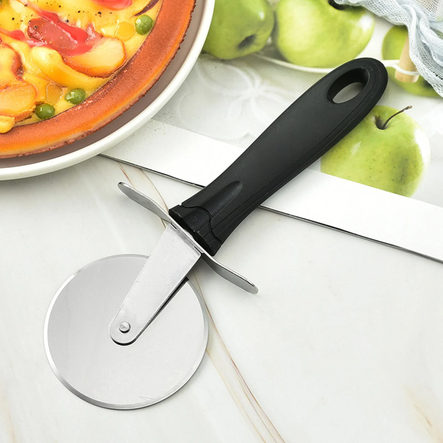 Durable Stainless Steel Pizza Cutter with Super Sharp Non-Slip Handle - Easy to Clean and Use Pizza Slicer - Kitchen Essential P