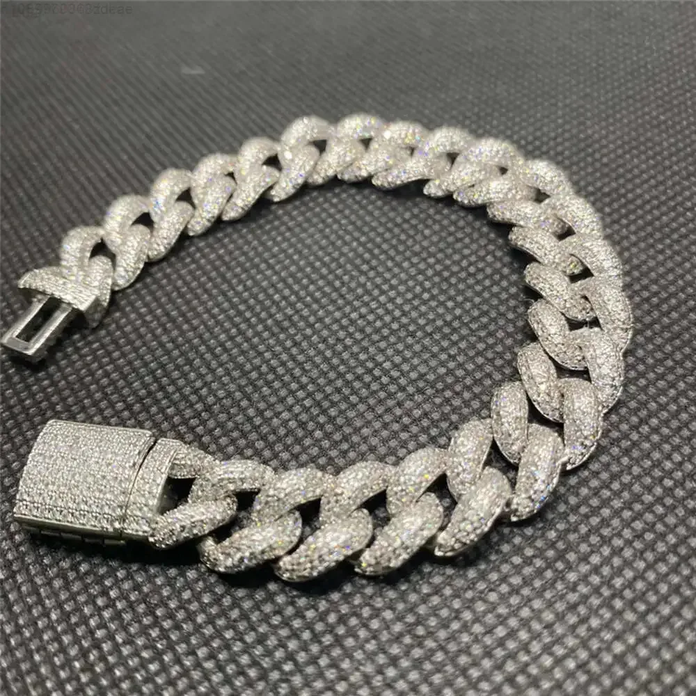 

Custom Luxury d Color Vvs Moissanite Cuban Chain Hip Hop Bracelet 10mm Iced Out Diamond Bubble Cuban Link Bangles Men Jewelry