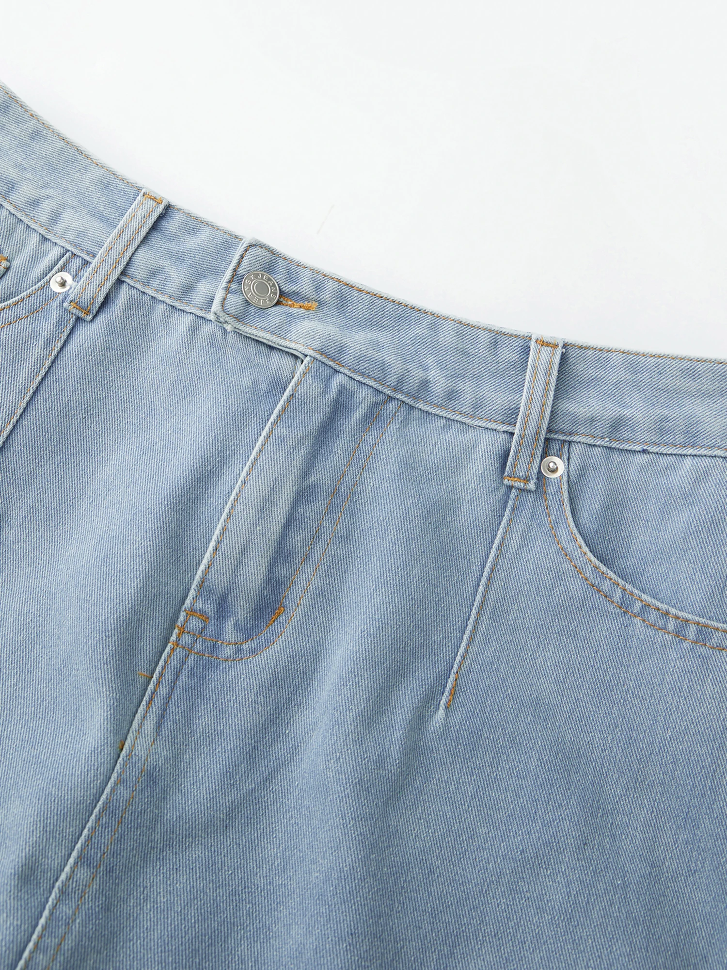 

Women Low Rise Denim Skirt Solid Color Raw Trim Mini Jean Skirt with Pockets Casual Summer Streetwear