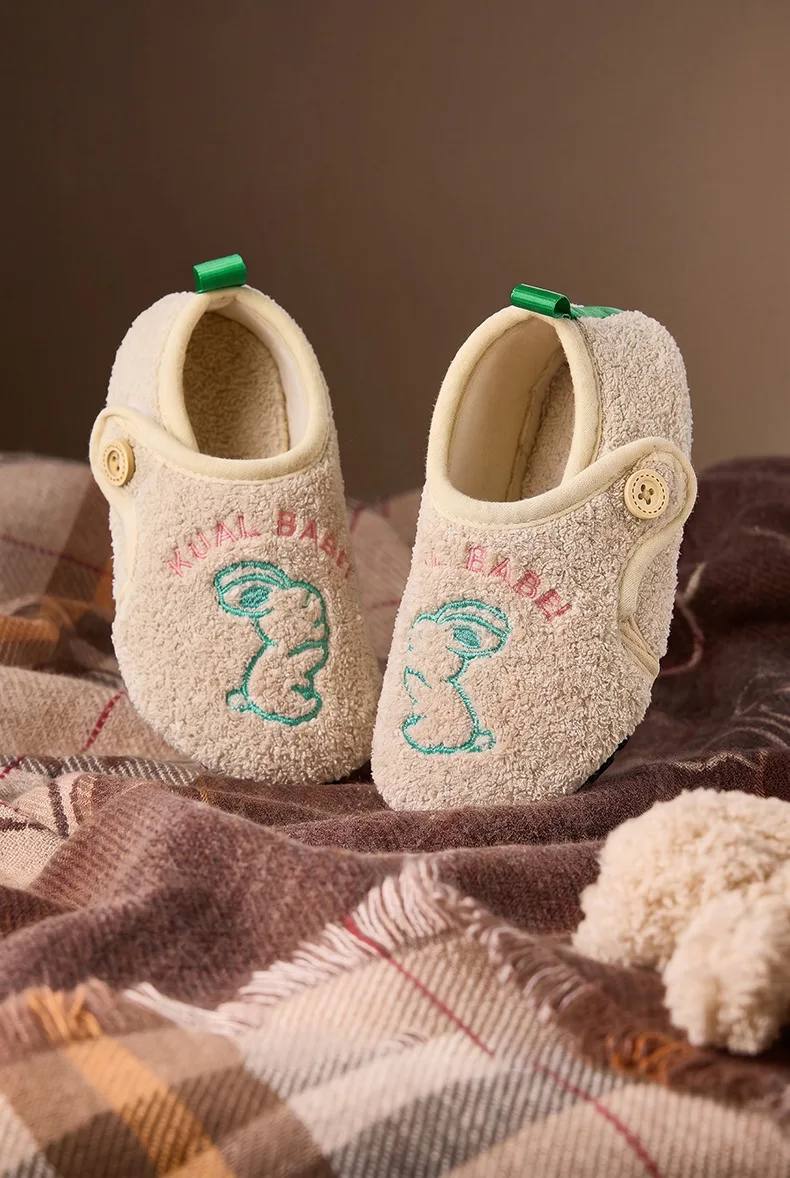 Kinder-Baumwollpantoffeln, Einfarbige Warme Winter-Hausschuhe für Jungen und Mädchen, Plüsch-Bodenschuhe, Weiche Sohle, Rutschfeste Baumwollschuhe für Drinnen – Detail 7