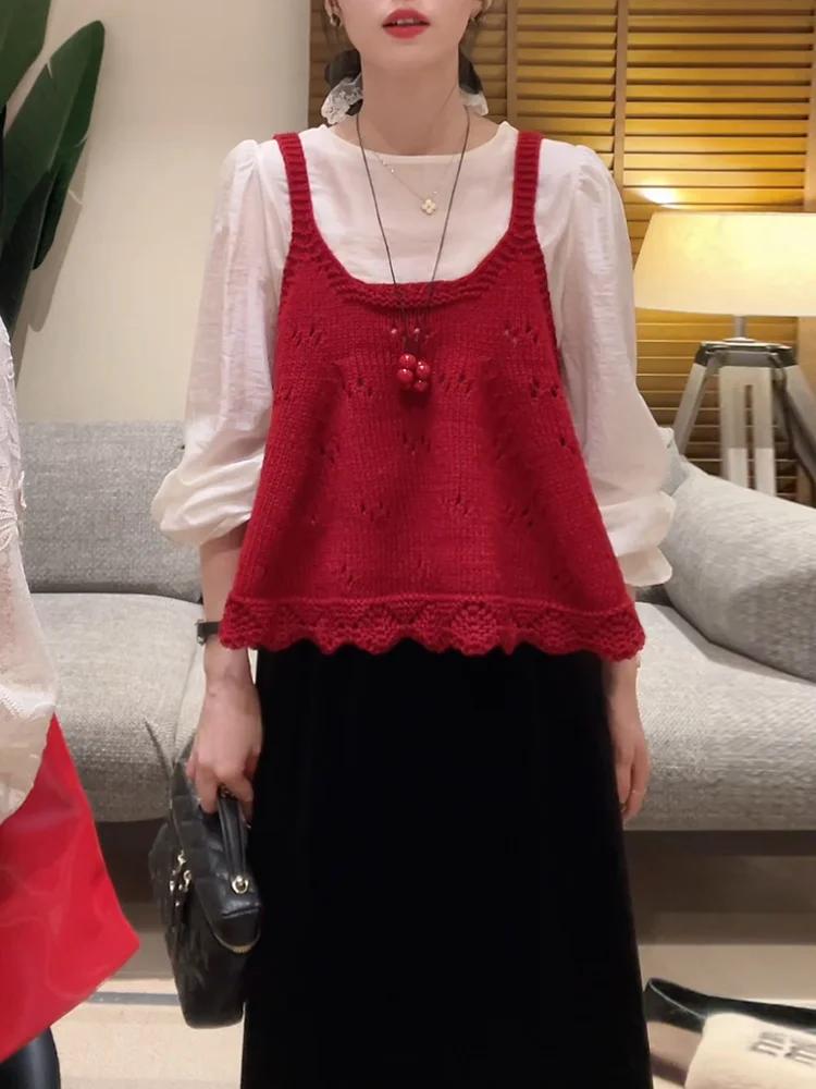 

Корейский стильный молодежный антивозрастной женский вязаный комплект: укороченный топ с длинными рукавами и вырезами, а также юбка. Повседневный свободный крой, весна.