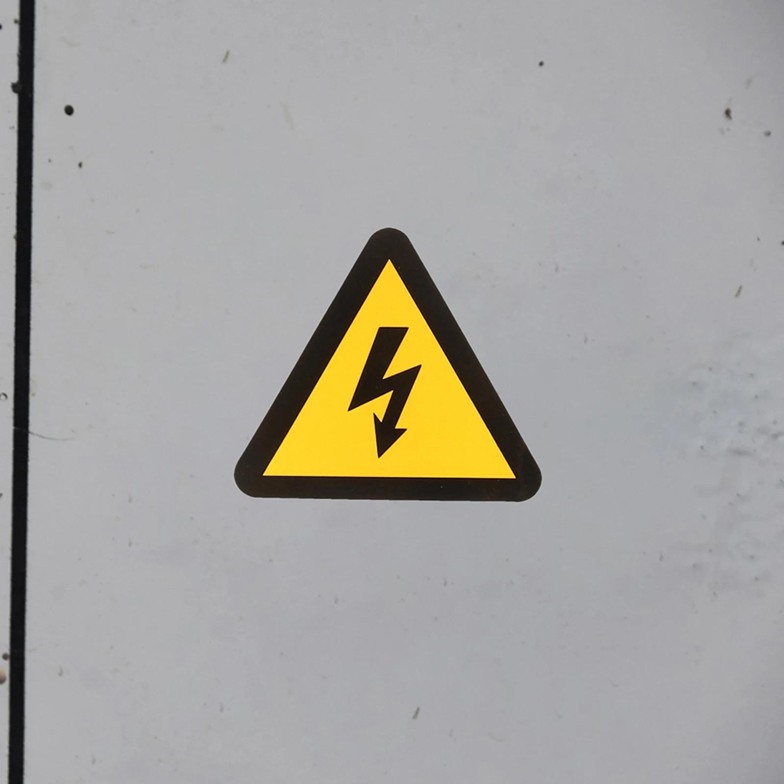 24 قطعة ملصقات تحذيرية تحذيرية علامة خطر كهربائي ملصق أمان عالي الجهد لصندوق اللوحة الكهربائية غرفة السياج للاستخدام الذاتي