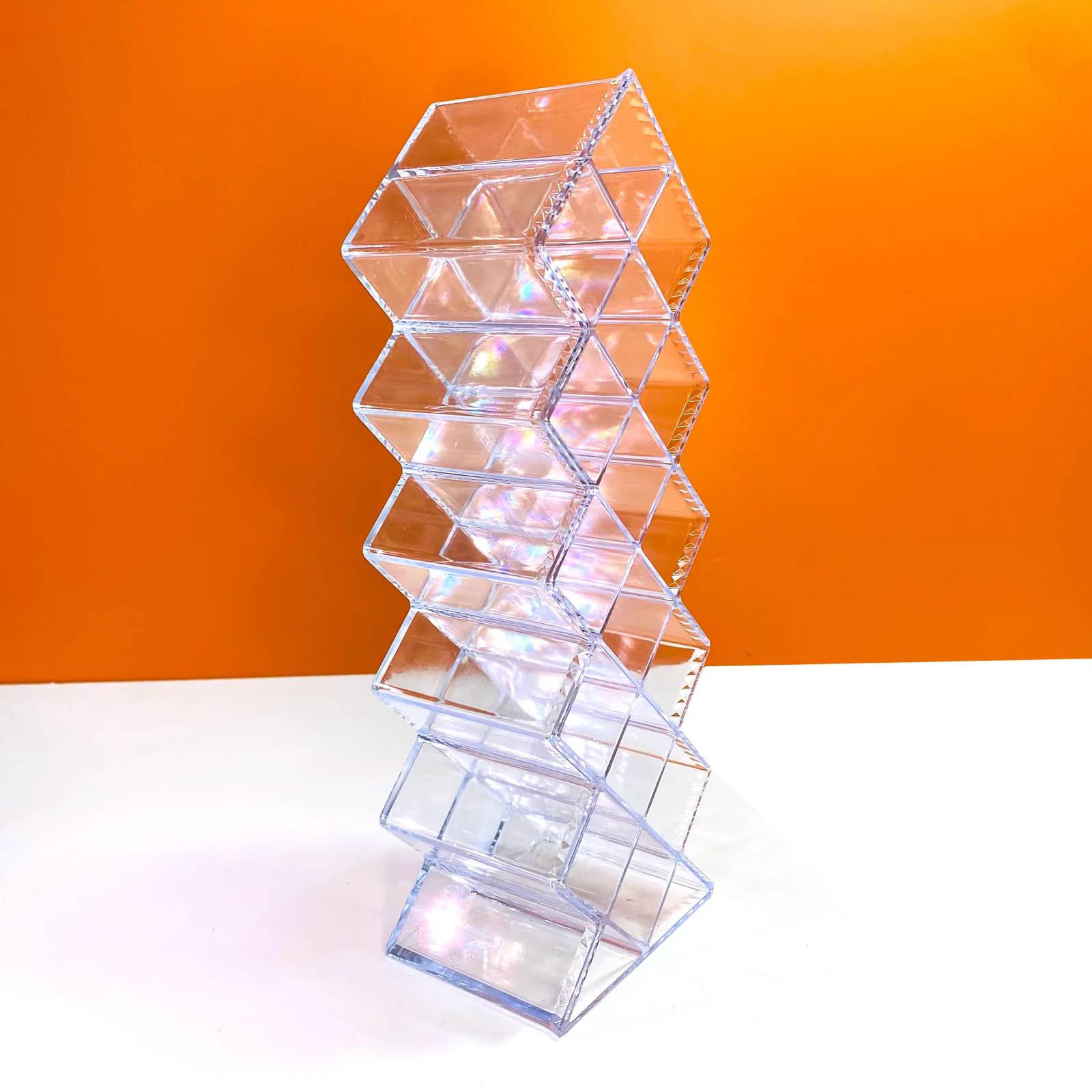 1PC Acrylic Lipstick Holder Organizer 16 Slots Clear Lip Gloss Fish Shape Tower Case Display Stand Storage Box
