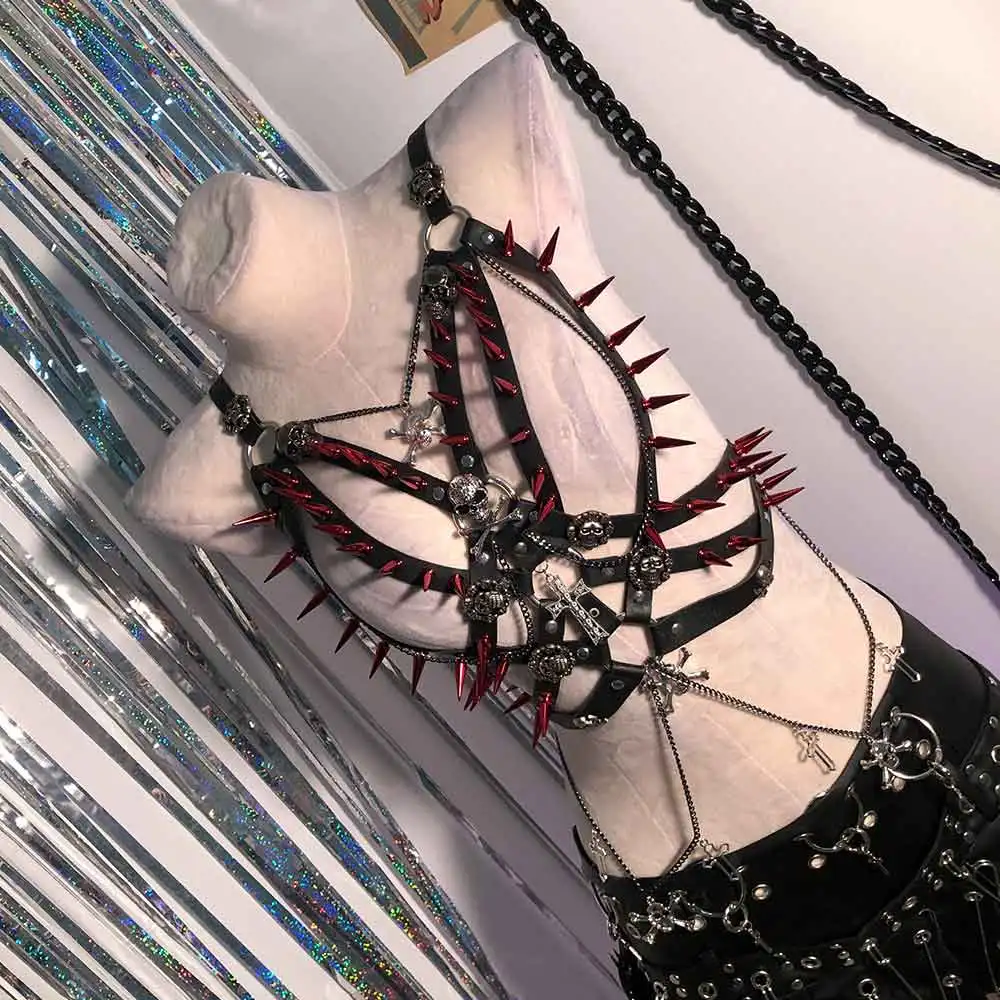 موضة إحياء هاراجوكو الجرونج الشرير الصخرة في سن المراهقة Y2K بلايز Kawaii سايبر القوطي E-الفتيات القوطية تانك ايمو الجمجمة 90s سبايك رصع برشام