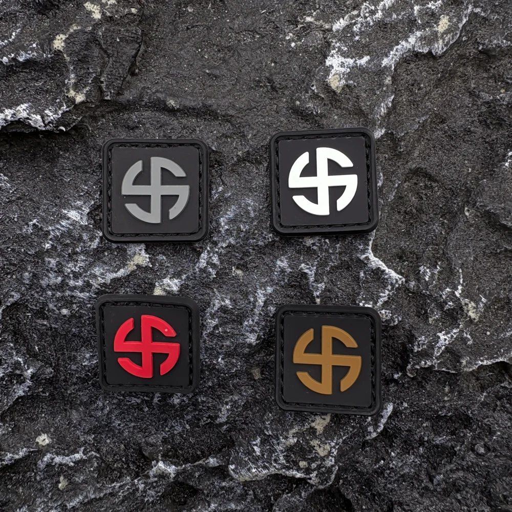 

Нашивка из ПВХ с символикой викингов, с застежкой-липучкой на обратной стороне, подходит для украшения сумок, рюкзаков, жилетов и одежды.