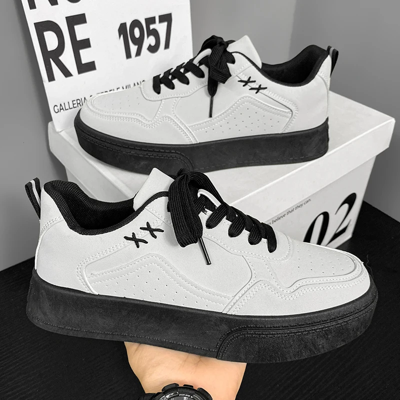 

New Winter and Autumn Vintage Suede Flip-flops, Niche Yet Versatile Student Casual Sports Shoes, Thick-soled Men's Shoes