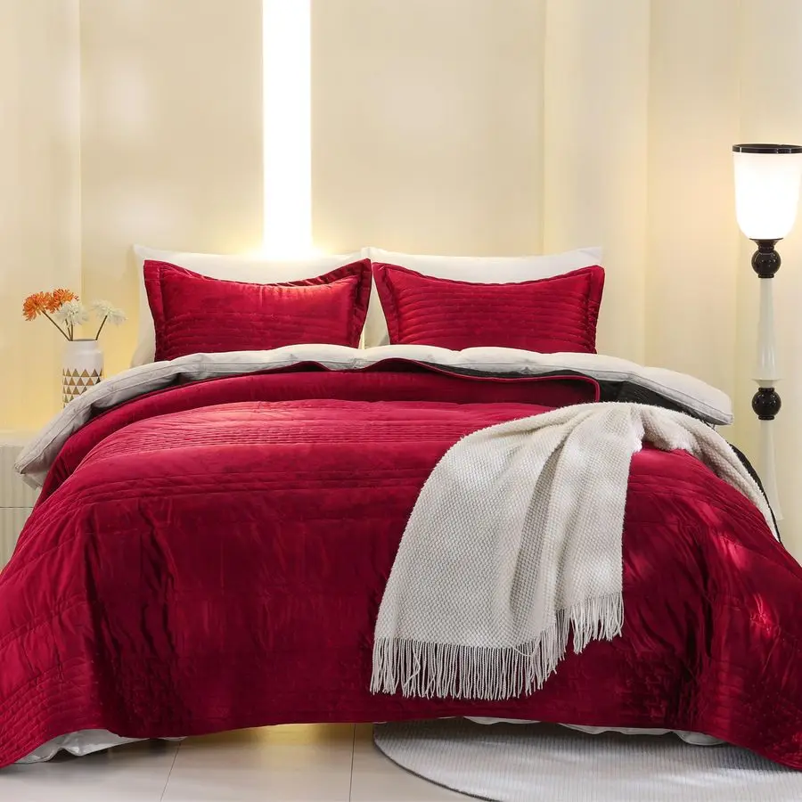 

Luxury King Velvet Quilt Set,UltraSoft All Season Lightweight Comforter amp Bedspread Coverlet, Includes 2 Pillow Shams Red, Kin