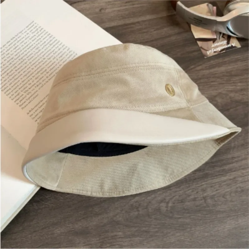 

A leather-brim fisherman's hat for women to show off their faces versatile bucket with big and plain face basin