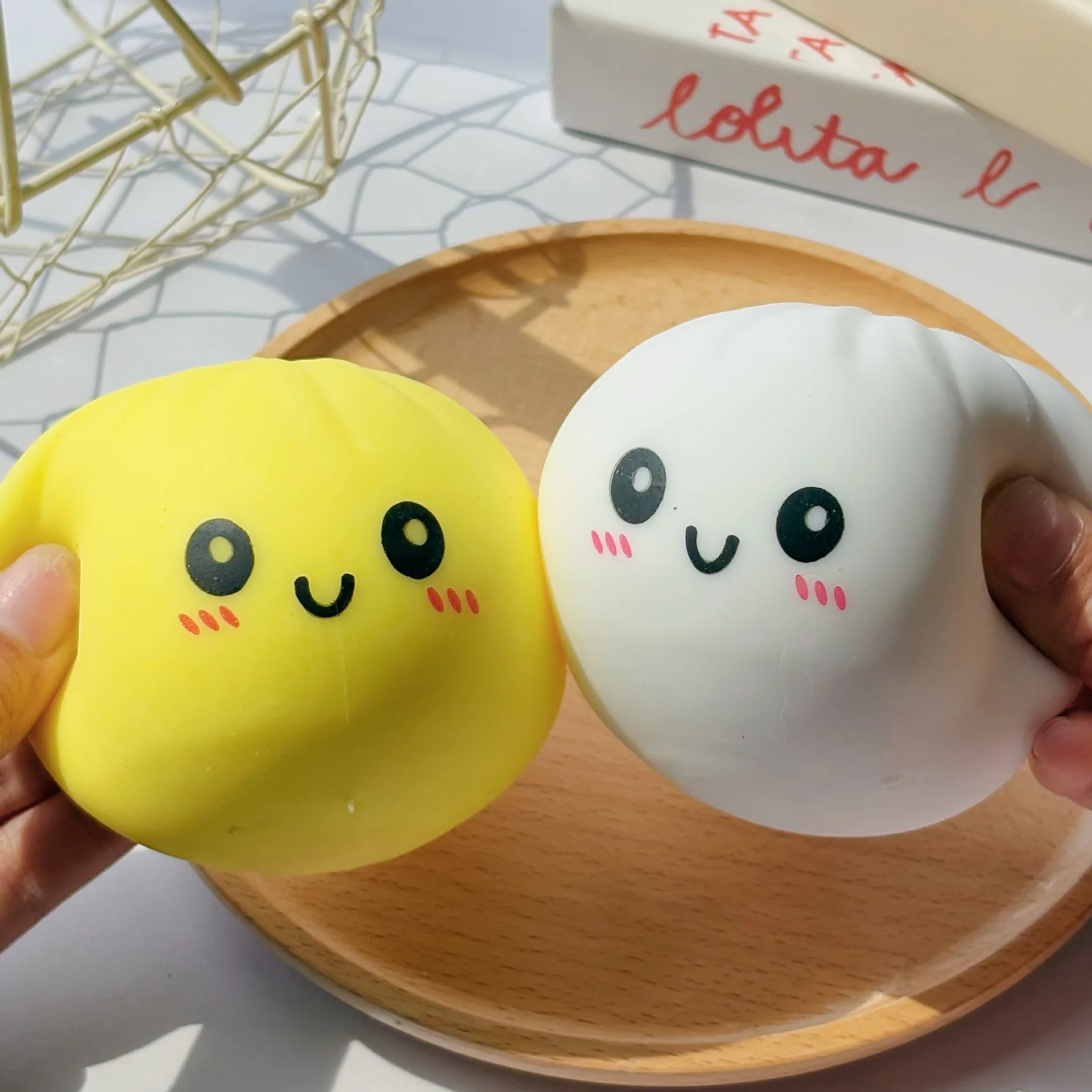Popular Simulation Charcoal Roast Bun Squishy Pinch Toy, Steamer Expression Large Bun Sound Fidget Toy, Funny Trick Stress Relief Vent Toy